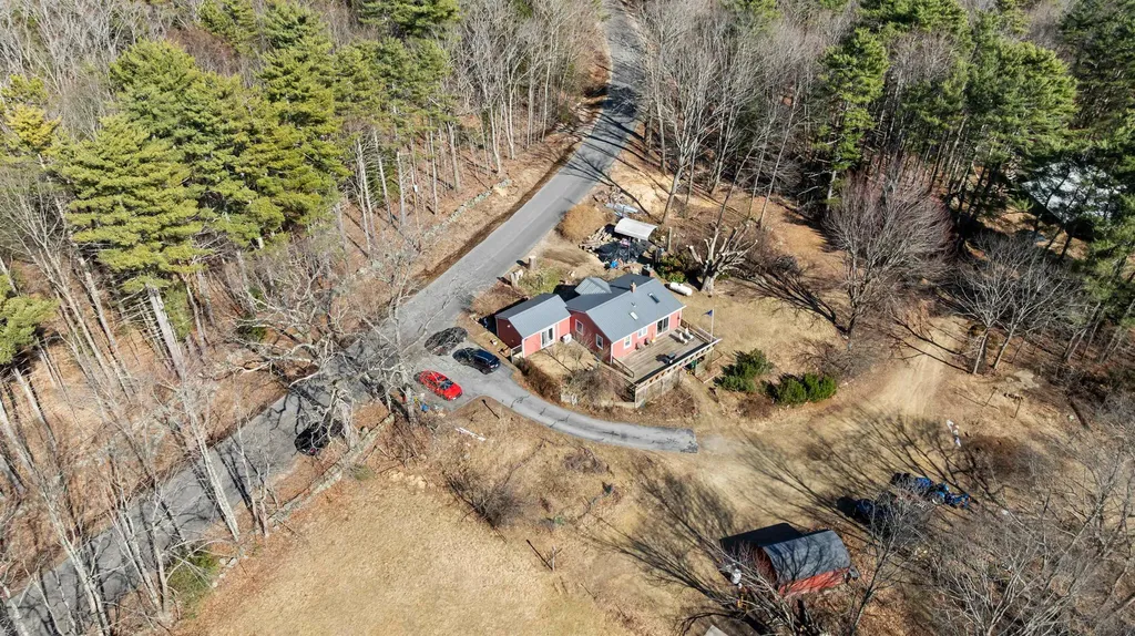 77 Holmes Road Barnstead NH 03225
