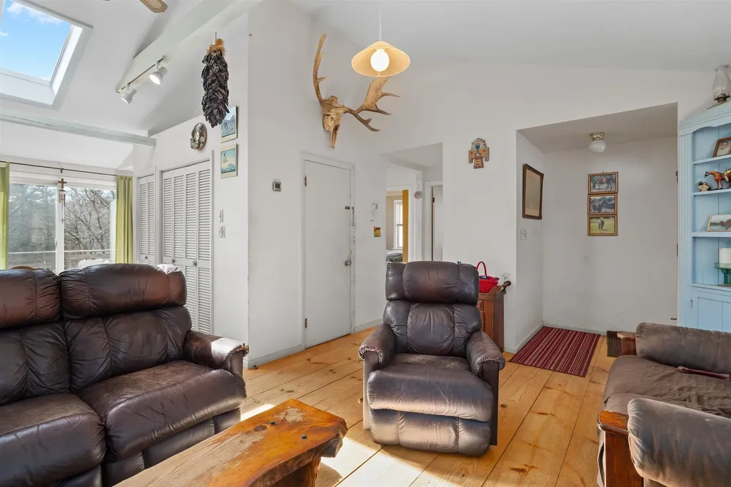 77 Holmes Road Barnstead NH 03225