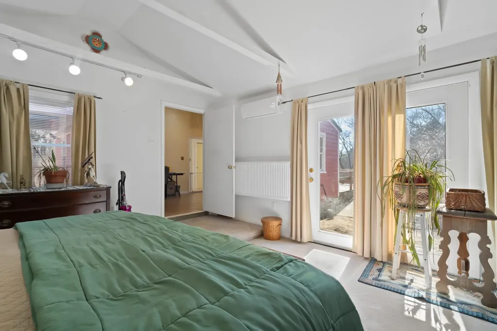 77 Holmes Road Barnstead NH 03225