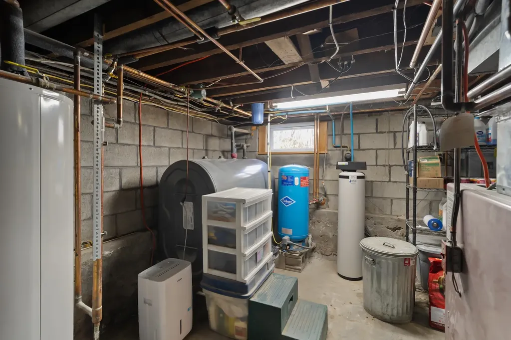 77 Holmes Road Barnstead NH 03225