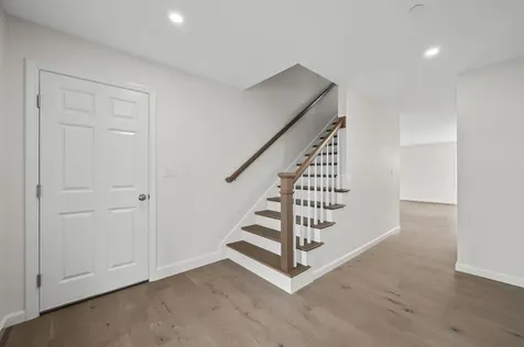 69 Centerwood Way Manchester NH 03102