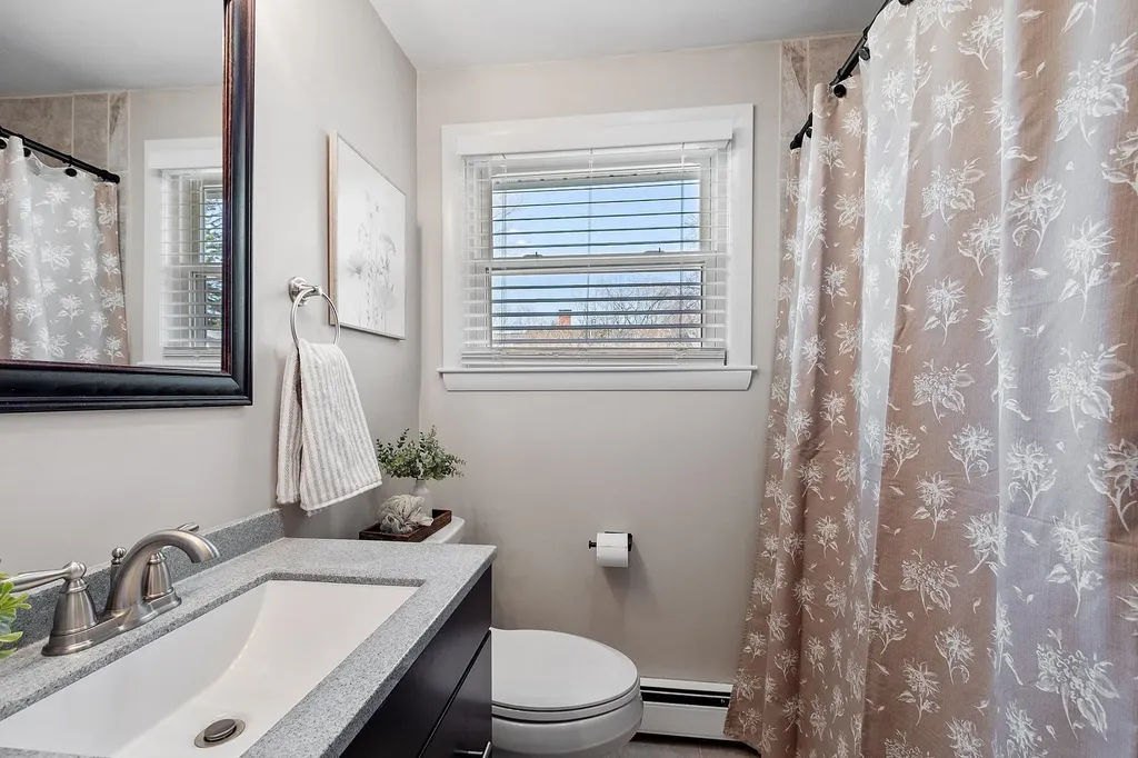 20 Yale Road Nashua NH 03064