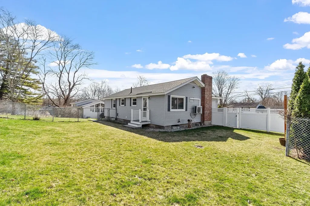 20 Yale Road Nashua NH 03064