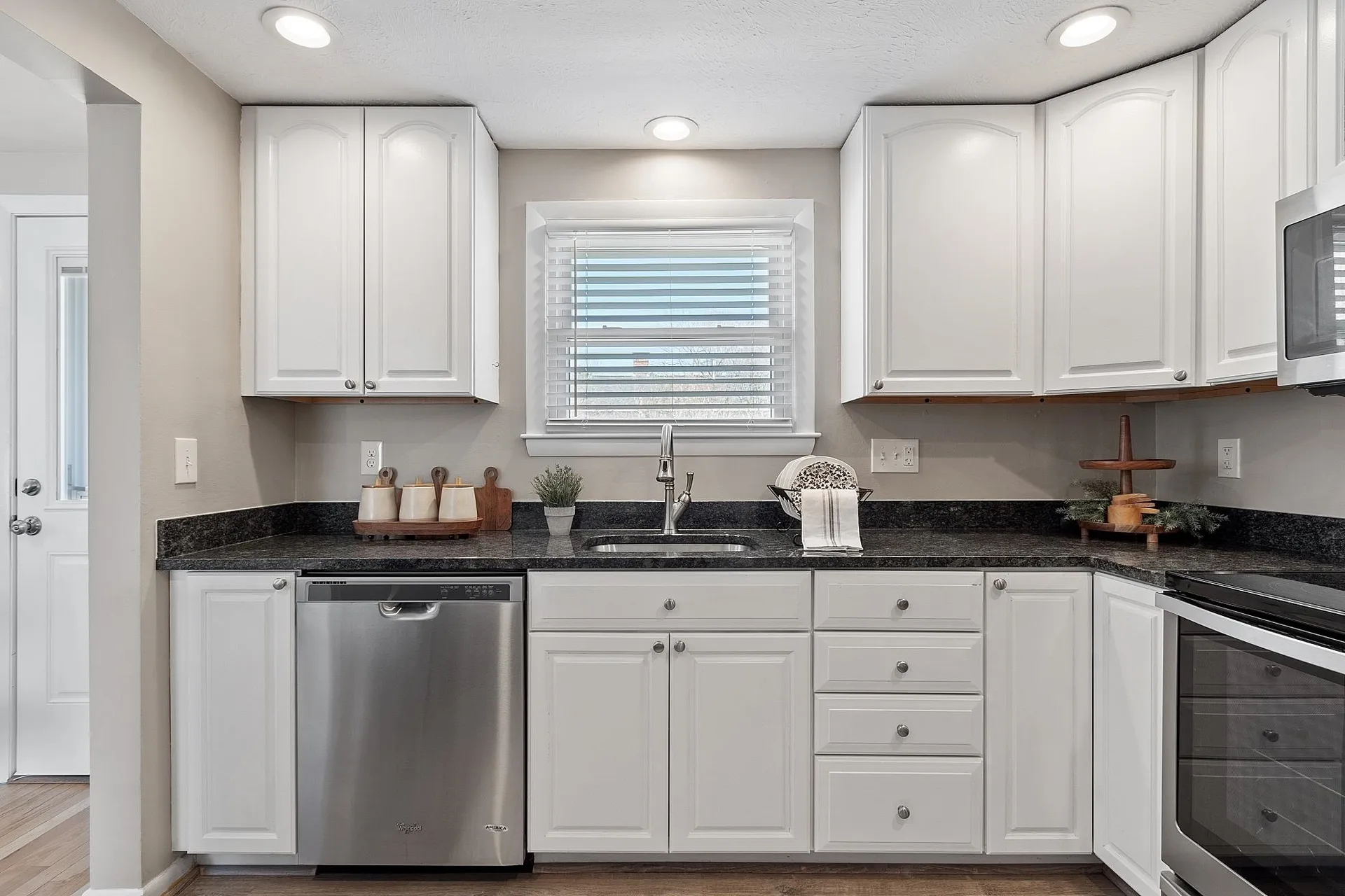 20 Yale Road Nashua NH 03064