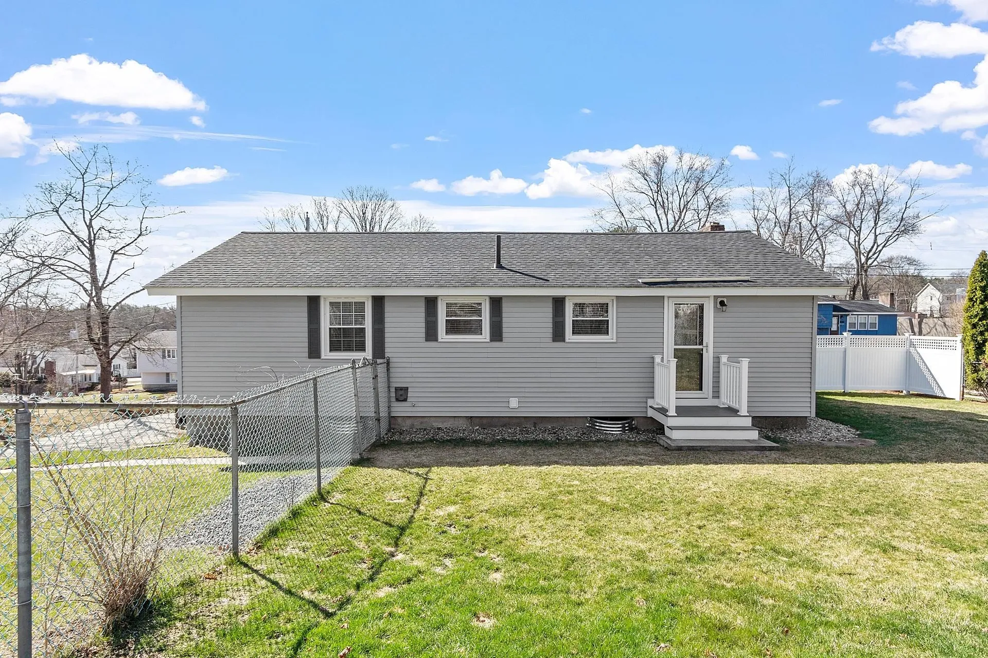20 Yale Road Nashua NH 03064