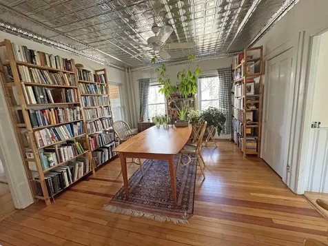 187 Maple Street Brattleboro VT 05301