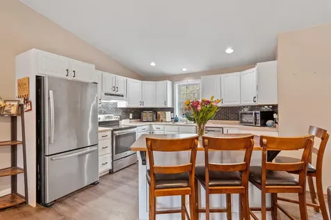 6 Kelley Lane Fremont NH 03044