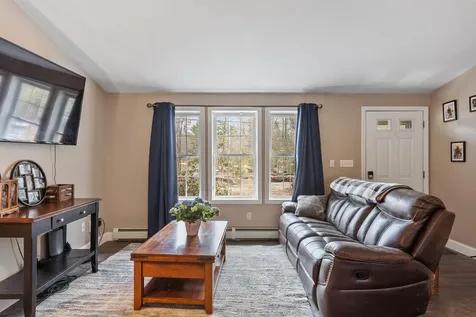 6 Kelley Lane Fremont NH 03044