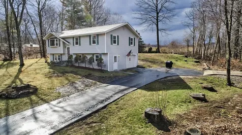 5 Holiday Avenue Derry NH 03038