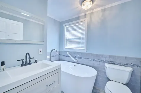 5 Holiday Avenue Derry NH 03038