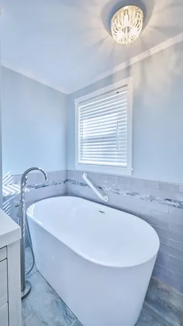 5 Holiday Avenue Derry NH 03038