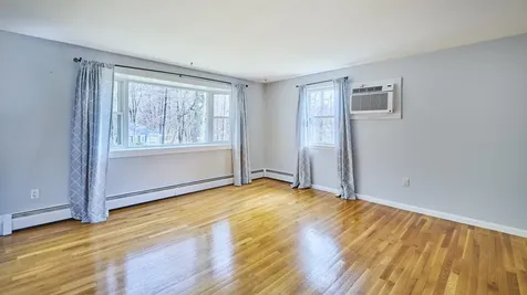 5 Holiday Avenue Derry NH 03038