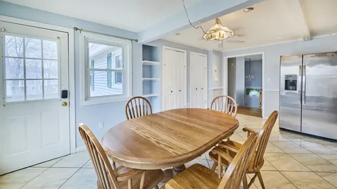 5 Holiday Avenue Derry NH 03038