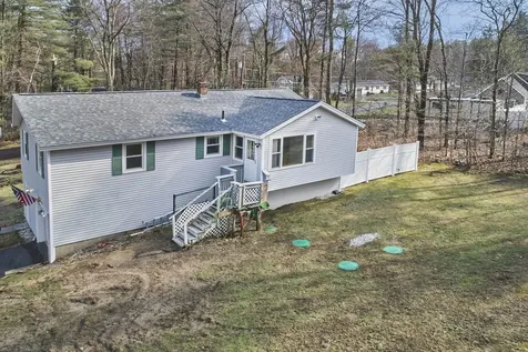 5 Holiday Avenue Derry NH 03038