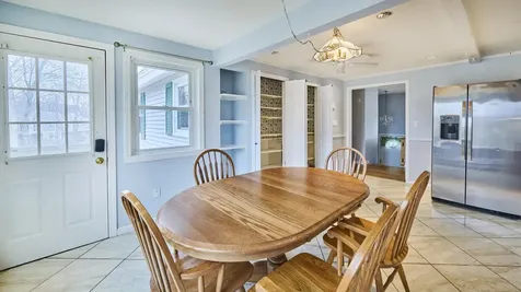 5 Holiday Avenue Derry NH 03038