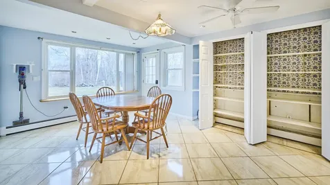 5 Holiday Avenue Derry NH 03038