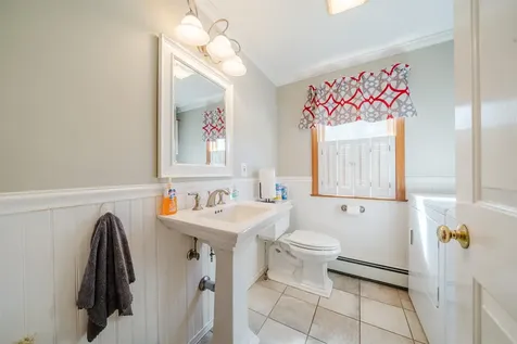 16 Tuxbury Road Plaistow NH 03865