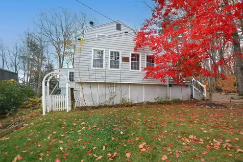 84 Plantation Road Laconia NH 03246