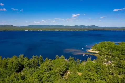 28 Bluffs Boulevard Ossipee NH 03864
