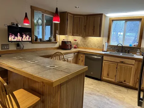 325 The Bend Road Greensboro VT 05841