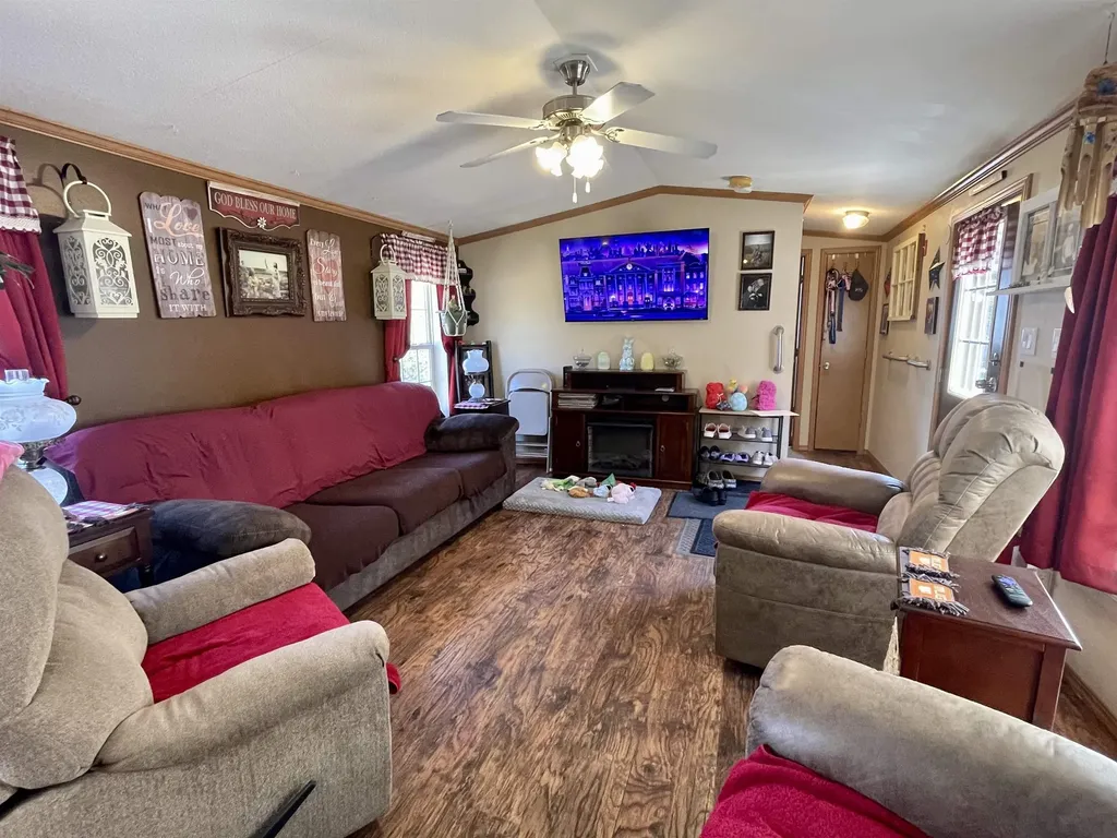 141 Autumn Lane Lyndon VT 05851