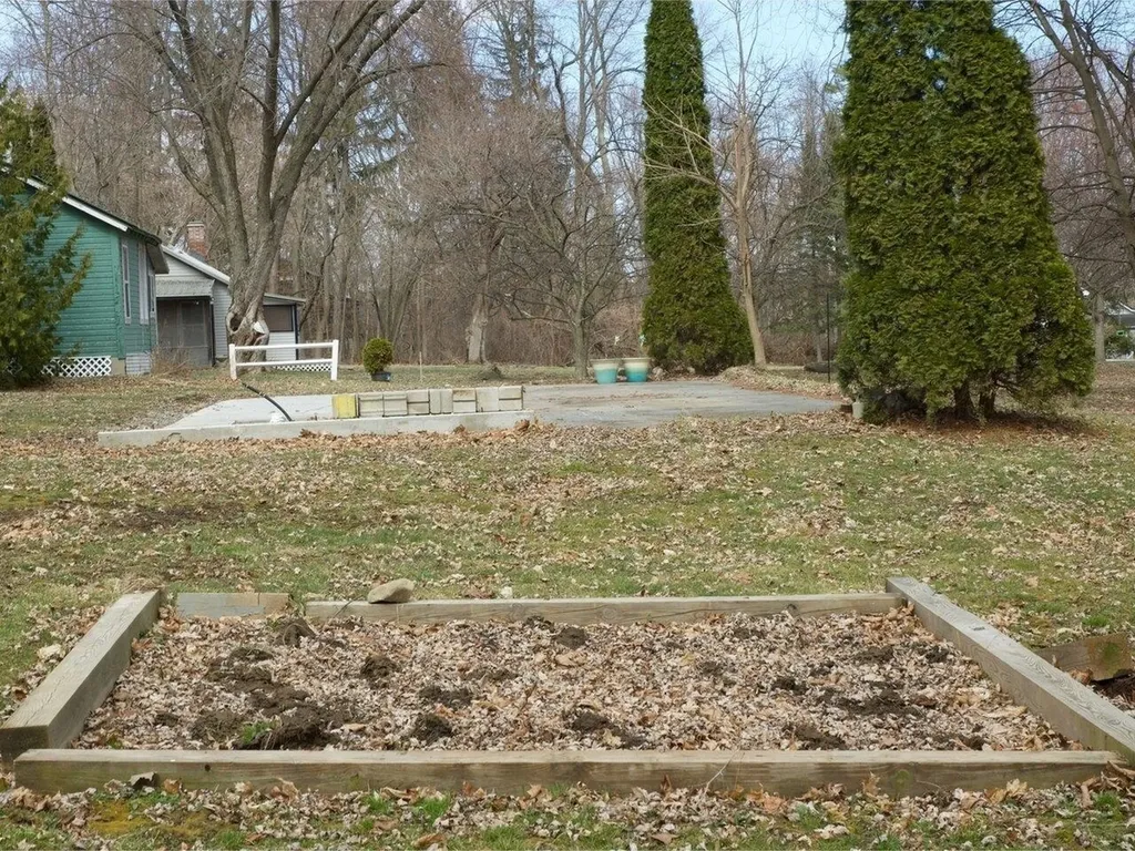 49 Hathaway Inn Drive St. Albans Town VT 05478