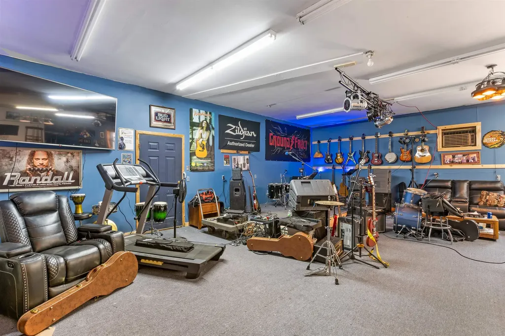 15 Forbes Hill Road Colebrook NH 03576