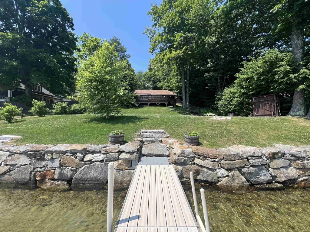 128 Browns Beach Road Bristol NH 03222