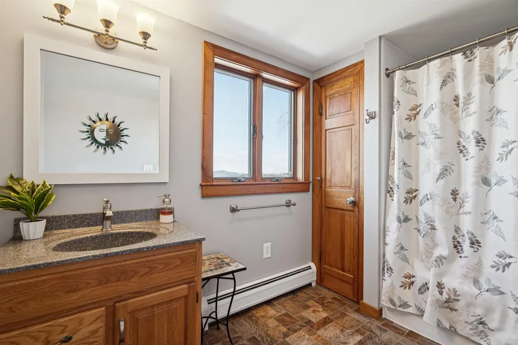 1217 Turkey Hill Road Corinth VT 05039