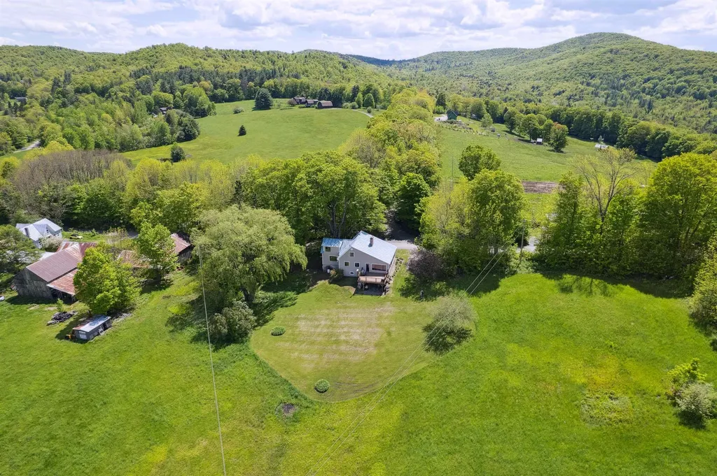 1217 Turkey Hill Road Corinth VT 05039