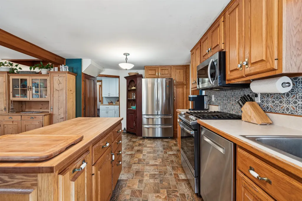 1217 Turkey Hill Road Corinth VT 05039