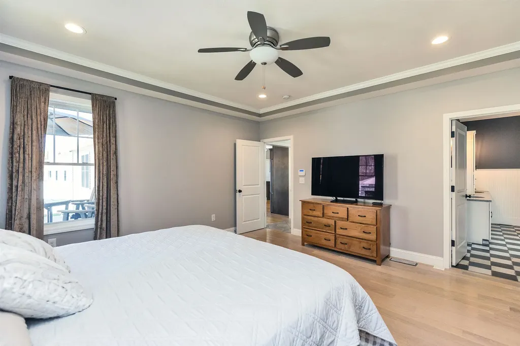 90 Cedar Crest Lane Auburn NH 03032