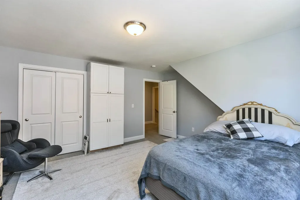 90 Cedar Crest Lane Auburn NH 03032
