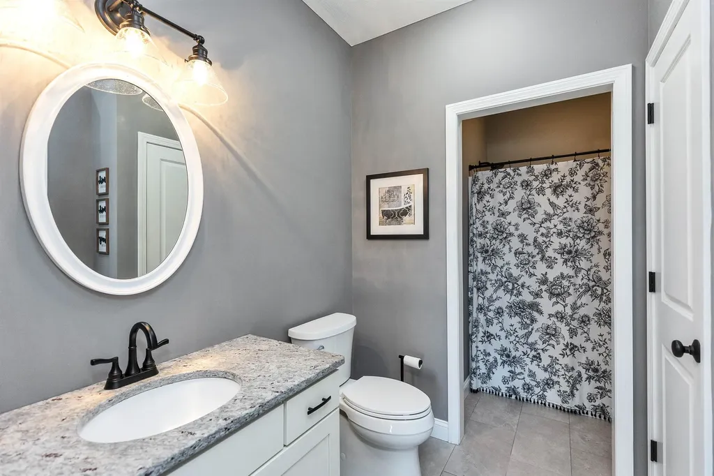 90 Cedar Crest Lane Auburn NH 03032