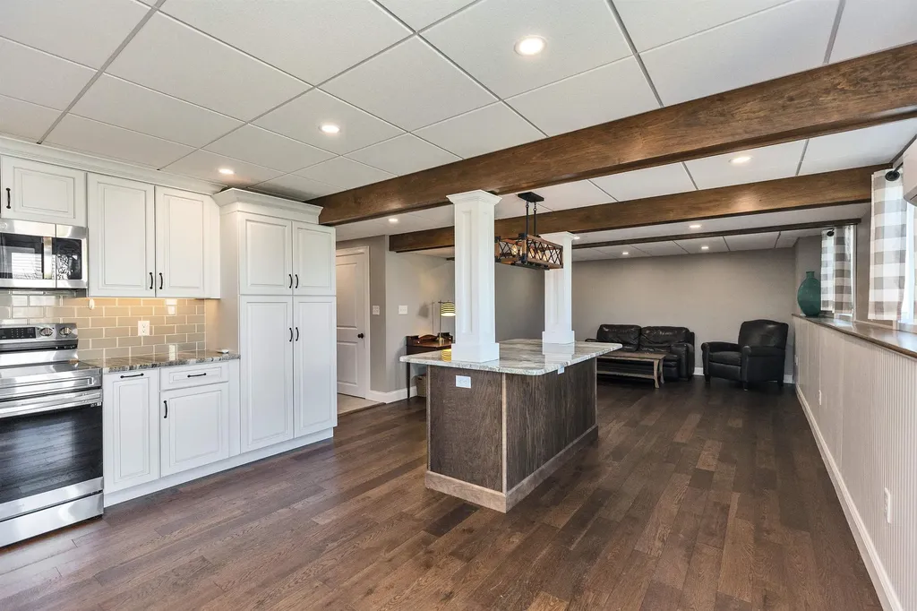 90 Cedar Crest Lane Auburn NH 03032