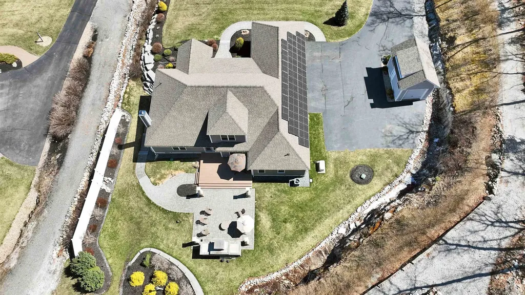 90 Cedar Crest Lane Auburn NH 03032
