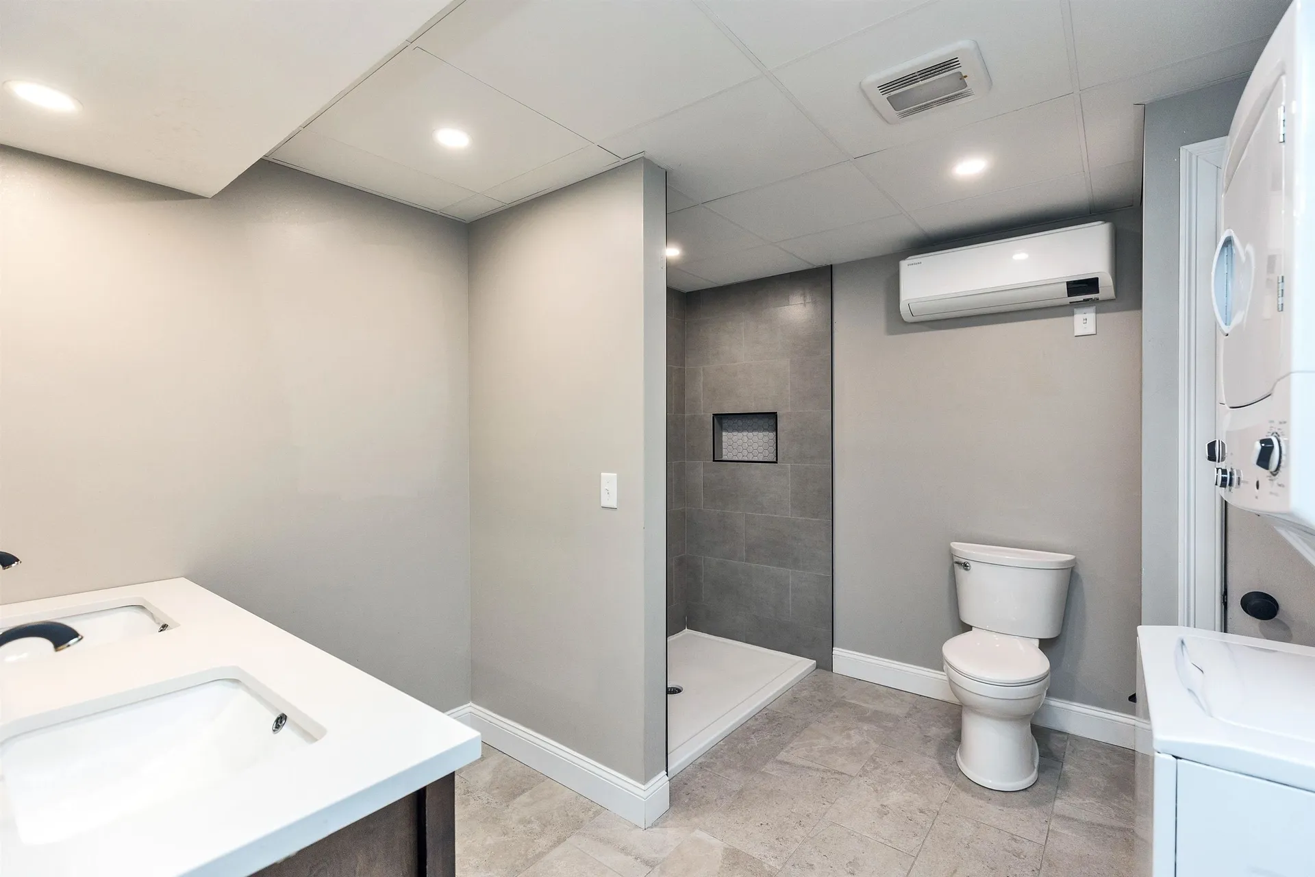 90 Cedar Crest Lane Auburn NH 03032