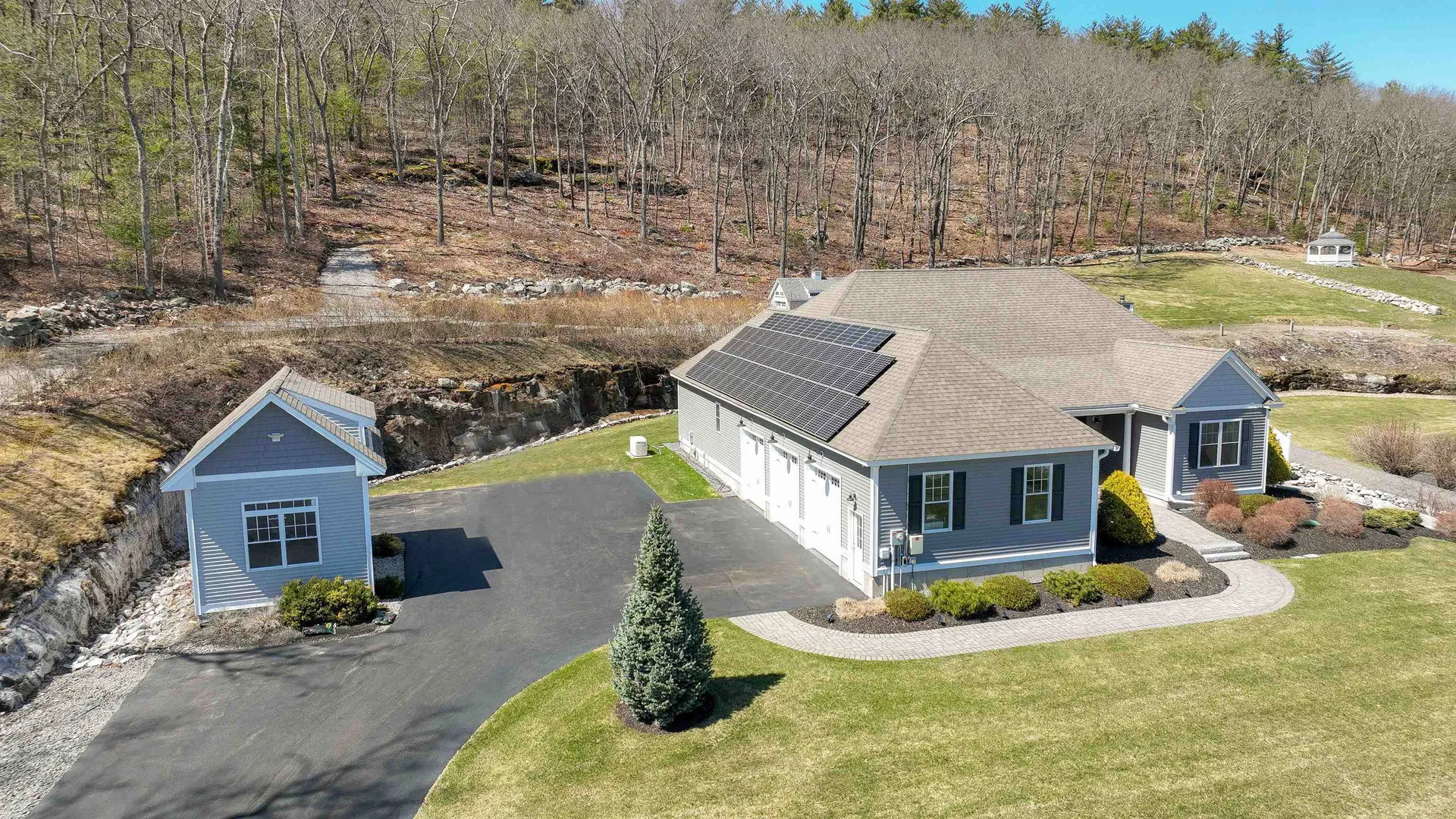 90 Cedar Crest Lane Auburn NH 03032