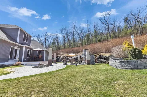 90 Cedar Crest Lane Auburn NH 03032
