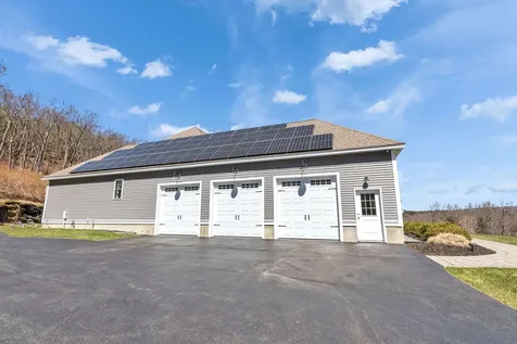 90 Cedar Crest Lane Auburn NH 03032