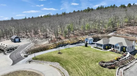90 Cedar Crest Lane Auburn NH 03032