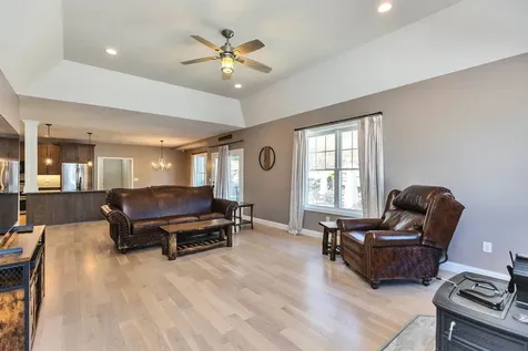 90 Cedar Crest Lane Auburn NH 03032