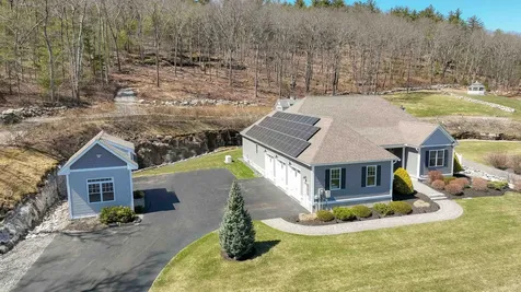 90 Cedar Crest Lane Auburn NH 03032