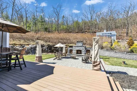 90 Cedar Crest Lane Auburn NH 03032