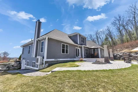 90 Cedar Crest Lane Auburn NH 03032