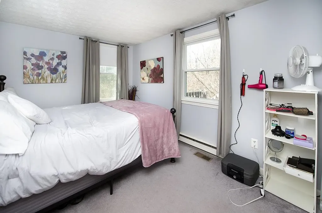 5 Phillipswood Road Sandown NH 03873
