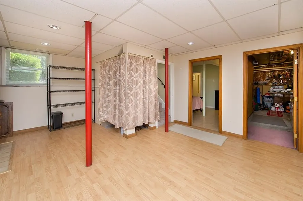 5 Phillipswood Road Sandown NH 03873