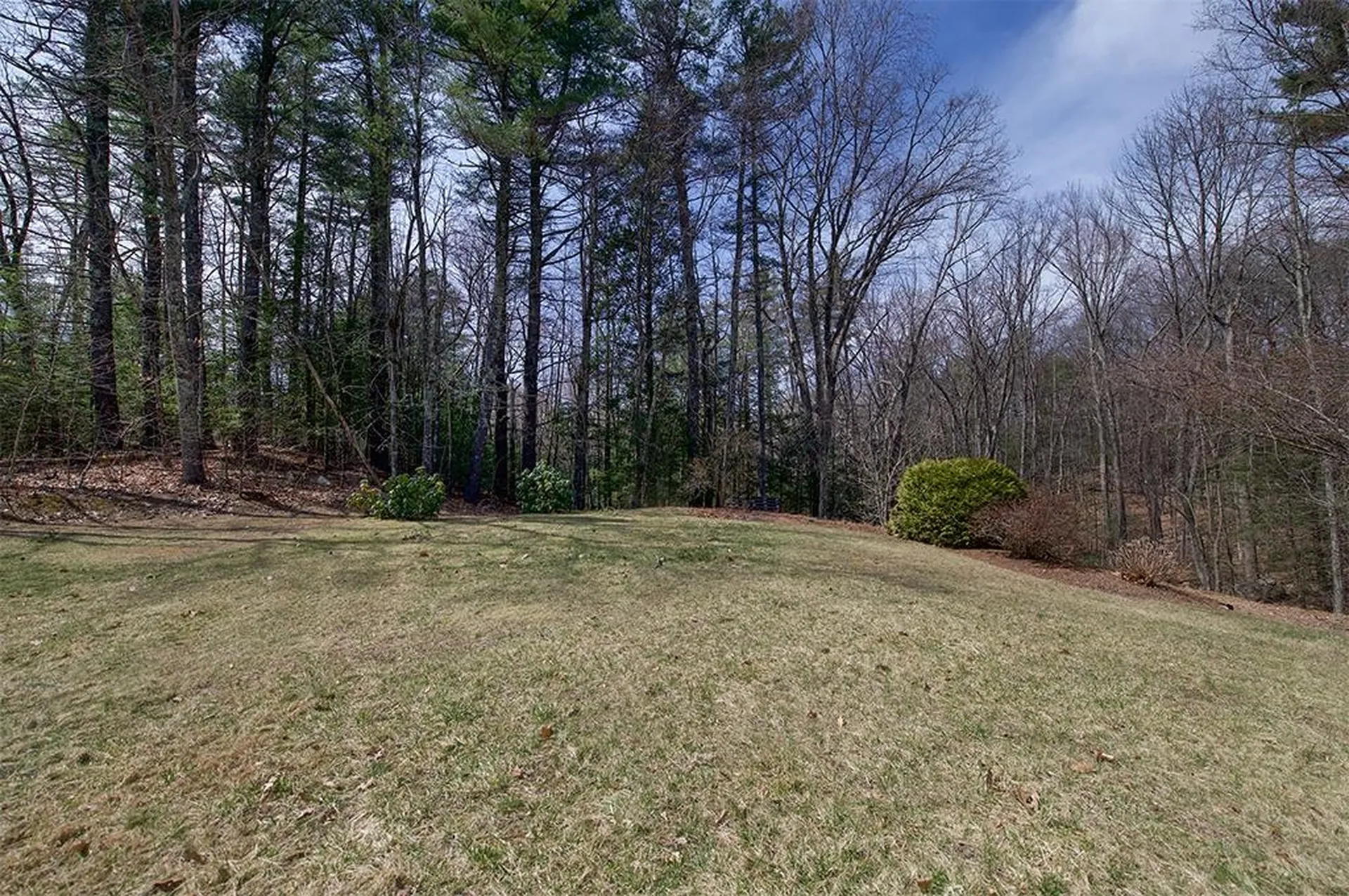 5 Phillipswood Road Sandown NH 03873