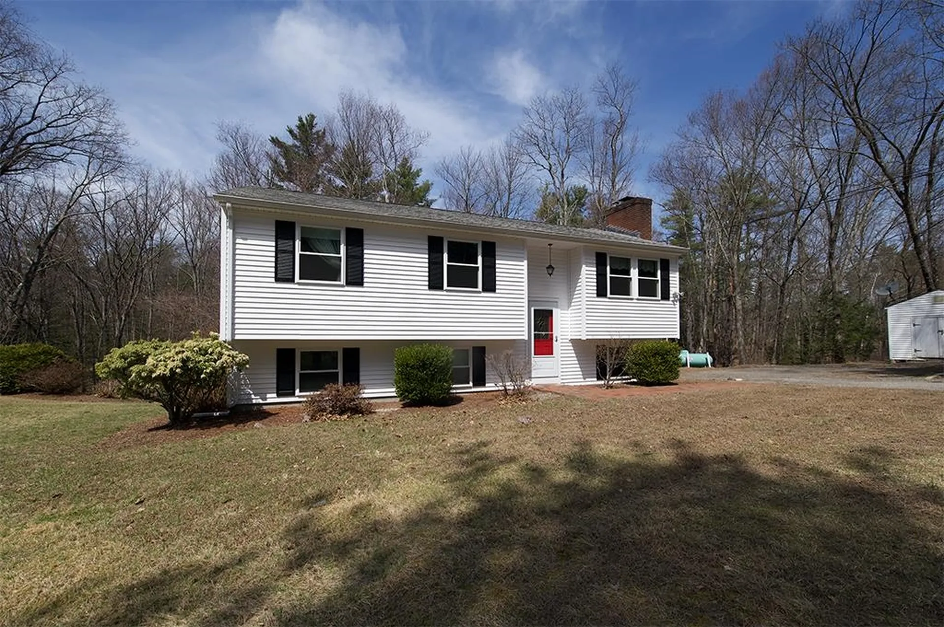 5 Phillipswood Road Sandown NH 03873