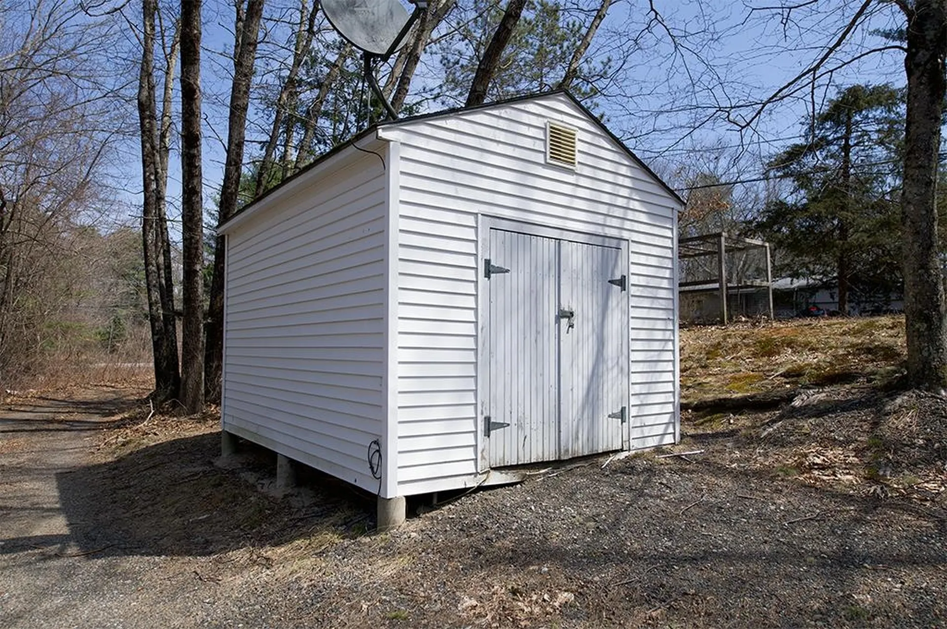 5 Phillipswood Road Sandown NH 03873